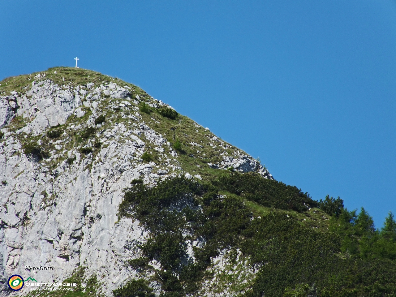 23 Zoom sulla cima del Pizzo Badile, la mia meta.JPG